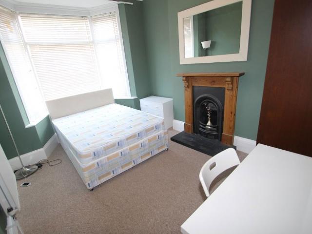 Thurlow Road, Leicester LE2, 4 bed terraced house to rent, £368 pcm | PrimeLocation