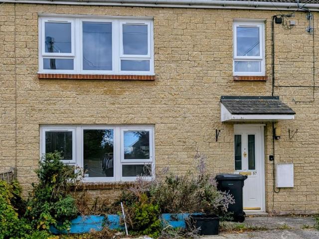 Thurlocks, Yeovil BA22, 2 bed flat to rent, £925 pcm | PrimeLocation