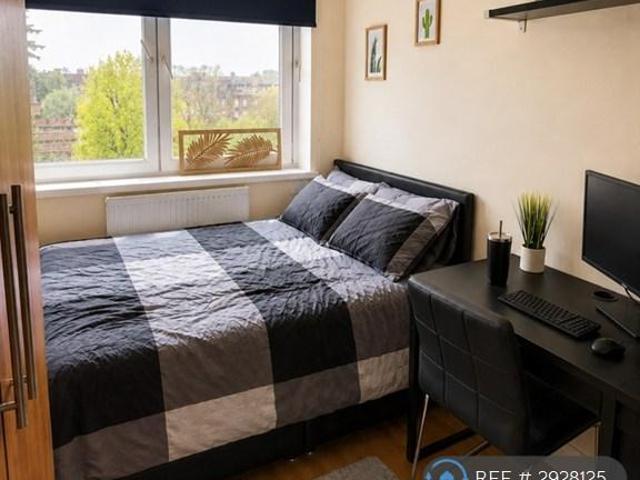 Thurland House, London, SE16 1 bed in a flat share to rent £1,050 pcm £242 pw