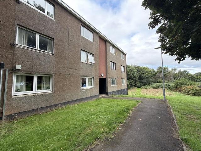 Thurso Crescent, Angus DD2 2 bed flat to rent £700 pcm £162 pw