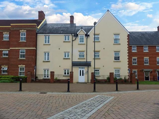 Thursday Street, Swindon SN25 2 bed apartment to rent £1,050 pcm £242 pw
