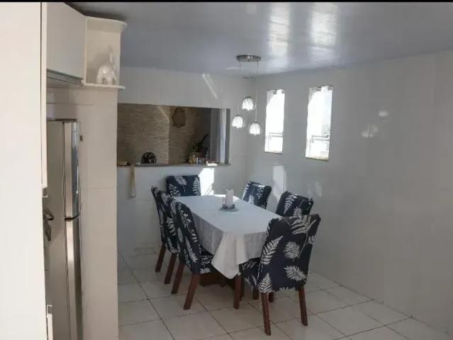 Ótima Casa c/ 2 qts, quintal, terraço coberto, próximo ao Centro, Nilópolis