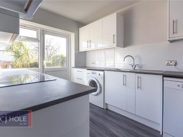 Timber Dene, Bristol BS16 5 bed house to rent £2,750 pcm £635 pw