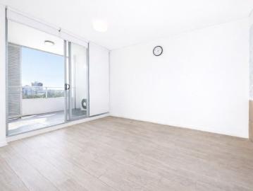 Timber Floor | Split Aircon | Leafy Suburb Views | Large Entertainer's Balcony | Total Size: 76 SQM