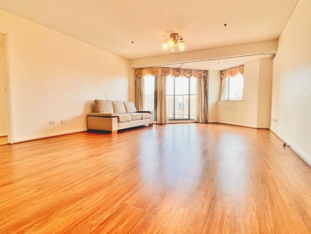 Timber Floor through out, 2 bedrooms + 2 bathroom apartment located in the popular The Peak Building