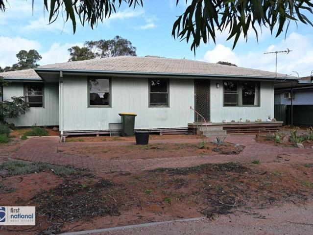 Timber Framed Home in Quiet Cul de Sac Location