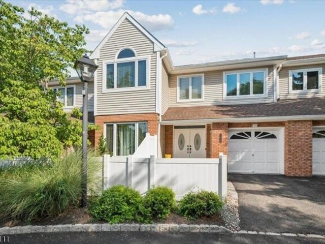 Timberbrooke Dr, Bedminster Twp, Condo For Sale