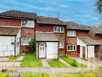 Timberlands, Crawley RH11, 1 bed maisonette to rent, £1,050 pcm | PrimeLocation