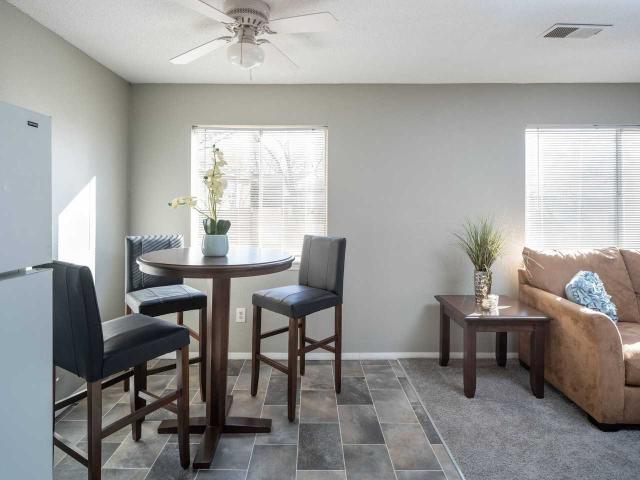 Timberline Apartments and Townhomes 2 Bedroom Apartment for Rent at 616 Ne 38th St, Kansas City, MO 64116 River View