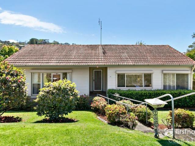 Timed Auction Ends November 10th, 4pm Mid Century Cottage