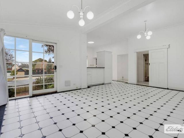 Timeless 5 Bedroom Character Home in a Prime Bendigo Location