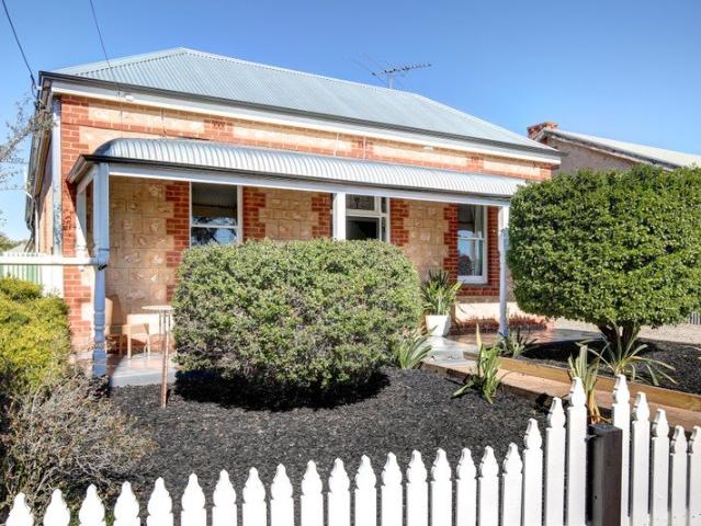 Timeless 1920s Stone Cottage with Separate Studio