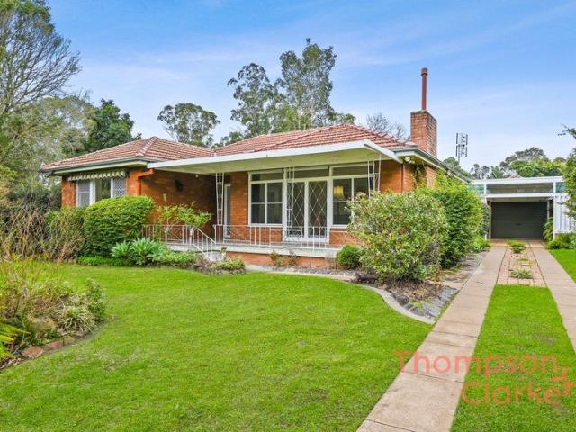 TIMELESS 1960s CHARM ON A RARE DOUBLE BLOCK