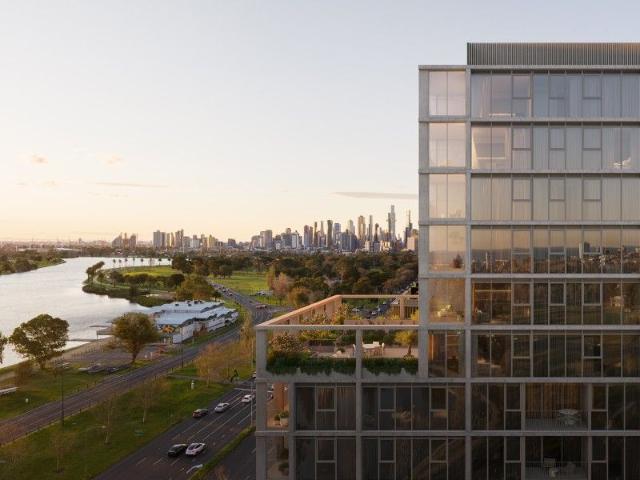 Timeless 3 Bedroom Residence opposite Albert Park Lake