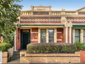Timeless Terrace Charm in a Coveted Middle Park Setting