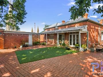 A Grand Bendigo Residence Waiting for its Next Chapter