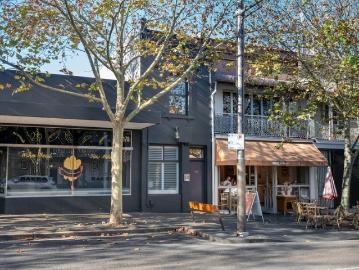 Timeless Urban Sanctuary with Unrivalled Versatility