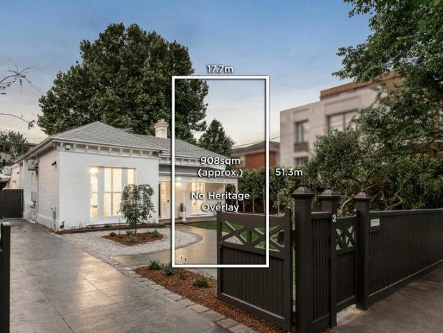 Prestigious Victorian Residence | Resort Style Living & Strong Rental Return in Hawthorn