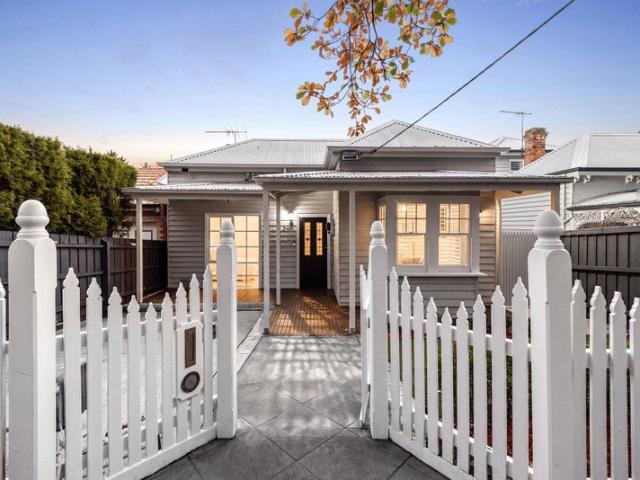Timeless Victorian Elegance with Contemporary Family Luxury