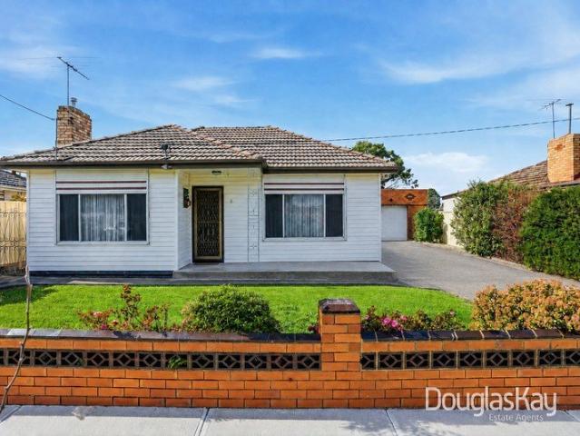 Timeless Weatherboard Charm on a Wide 16.8m Frontage