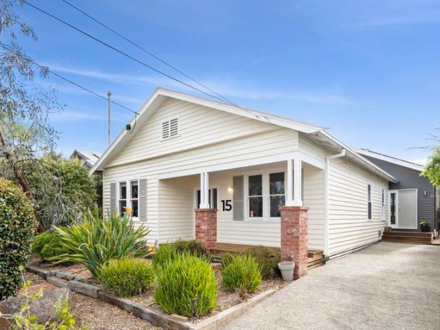 Timeless Weatherboard Charm on a Generous 607m²