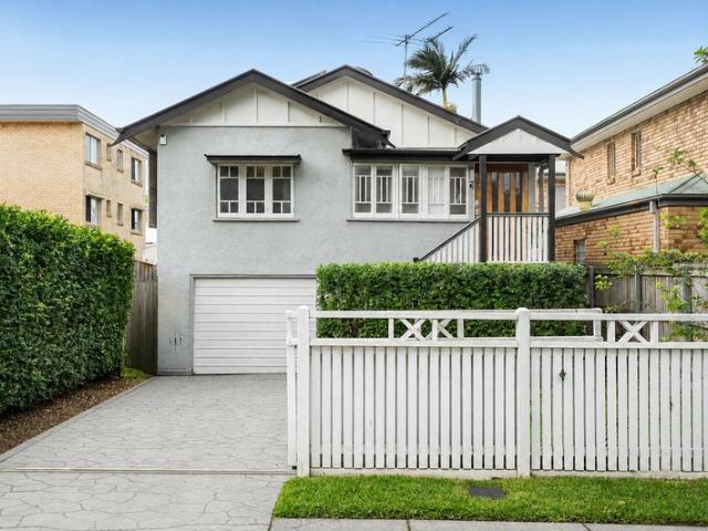 Timeless Ascot Charm in a Lifestyle Location