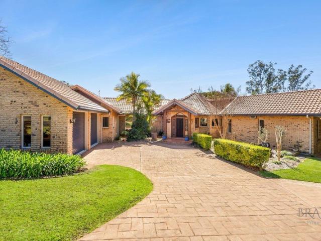 Timeless Architectural Character, Meets Refined Hinterland Living!