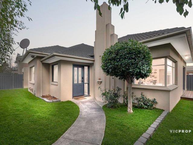 Timeless Art Deco Charm in a Blue Chip Brighton East Setting