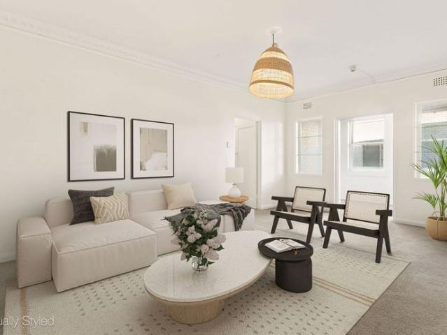Timeless Art Deco Elegance in a Blue Chip Harbourside Setting