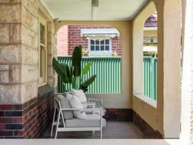 Timeless Art Deco Elegance in Prestigious Tusmore