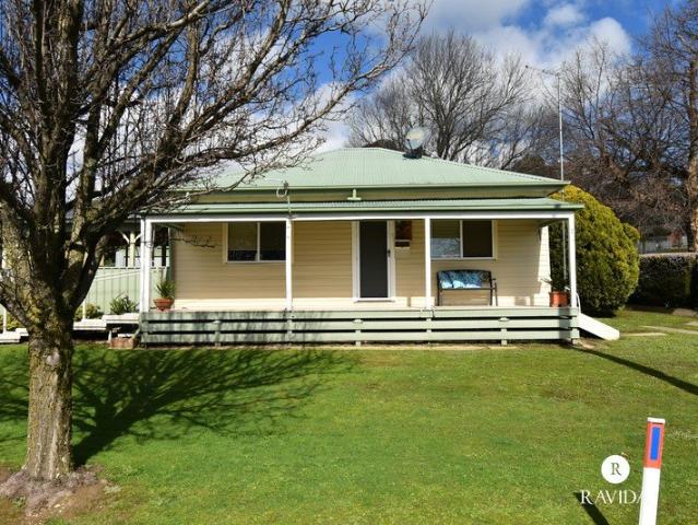 Timeless Beechworth Charm in a Prime Hodge Street Address