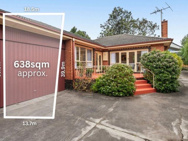 Timeless Brick Charm with Generous Family Space