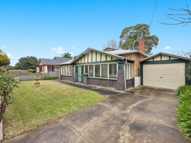 Timeless Bungalow Charm with Endless Potential