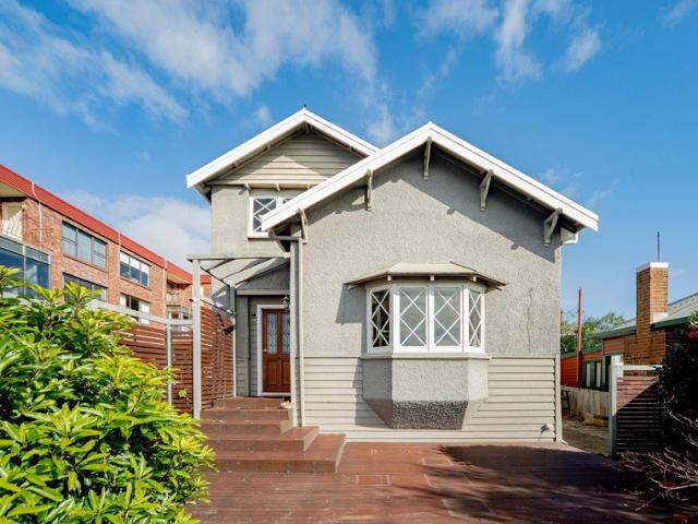 TIMELESS CHARACTER, CENTRAL LOCATION