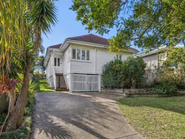 Timeless Character and Modern Comfort in the Heart of Manly