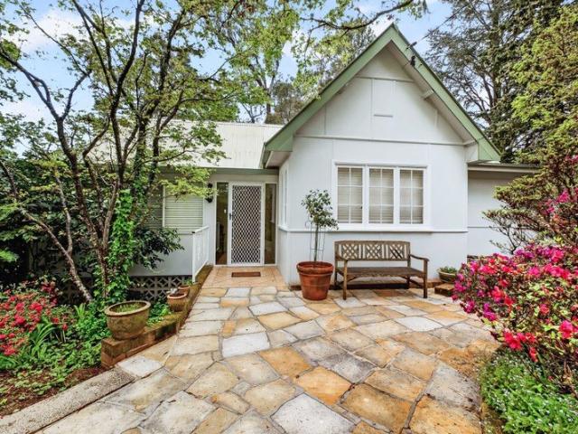 Timeless Character and Garden Serenity