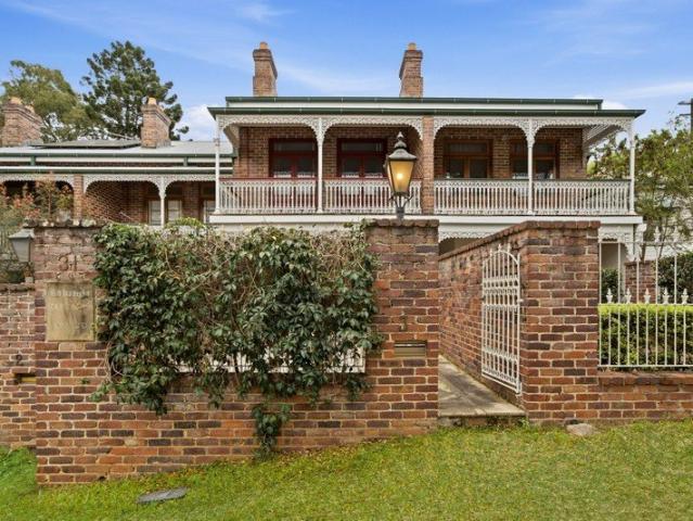Timeless Character and Riverside Living in the Heart of Indooroopilly