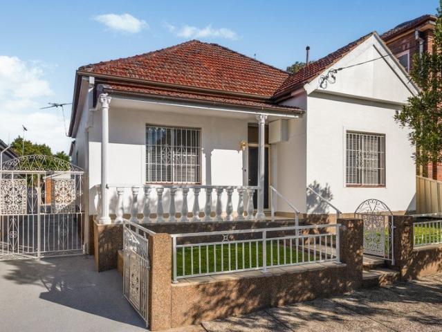Auction this Saturday 10am