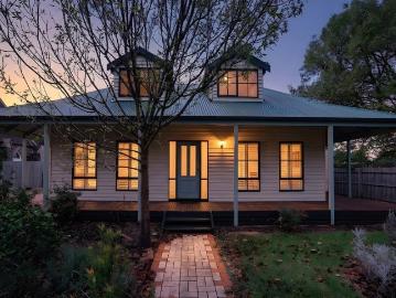 Koroit, Woolsthorpe - Fireplace, Equipped kitchen