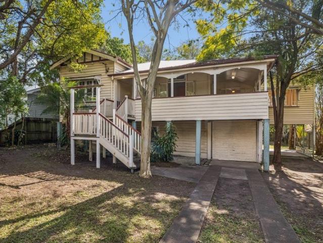 TIMELESS CHARACTER, ENDLESS OPPORTUNITY IN THE HEART OF CORINDA