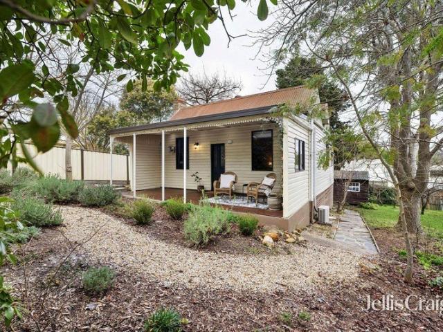 Timeless character in a premier Castlemaine setting