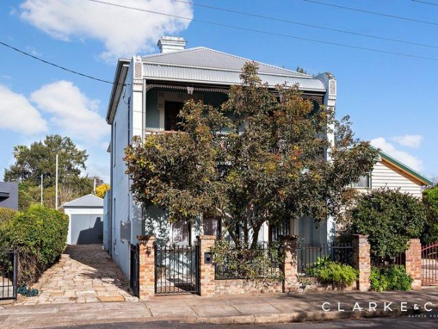 TIMELESS CHARACTER IN THE HEART OF MAITLAND!
