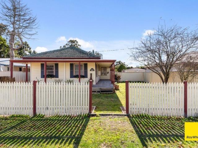 Timeless character, space and potential in the heart of Bungendore