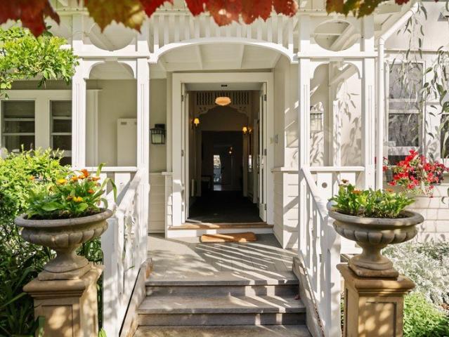 Timeless Charm, A Residence Of Endless Possibilities Formerly Holmwood Guesthouse