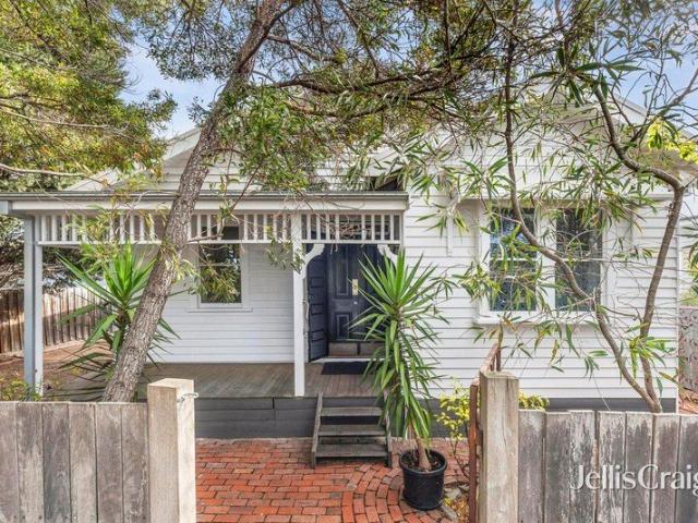 Charming furnished home CBD Geelong