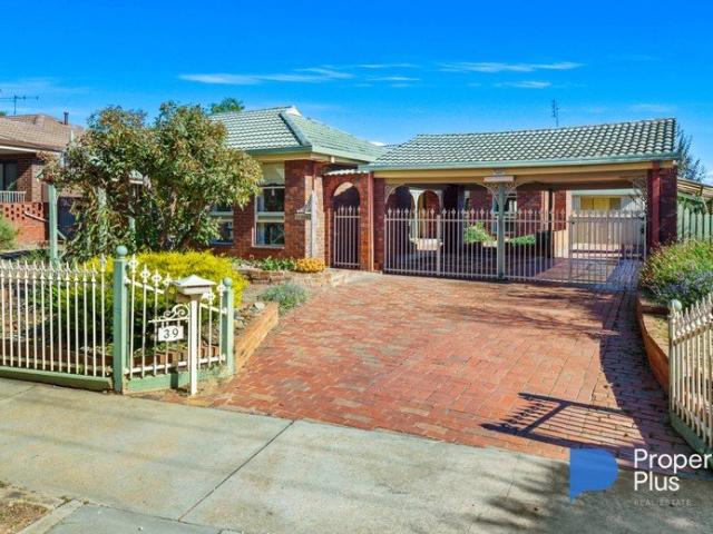Timeless Charm in a Quiet Kangaroo Flat Pocket
