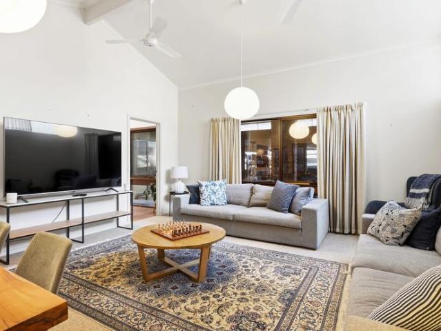 Timeless Charm in Stonyfell