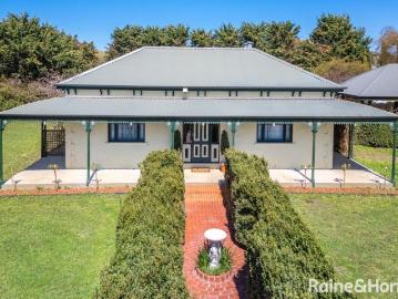 Timeless Charm Meets Family Comfort on 2000m² in New Gisborne