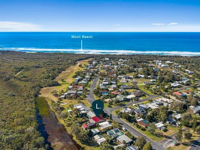 Timeless Coastal Charm In The Heart Of Wooli