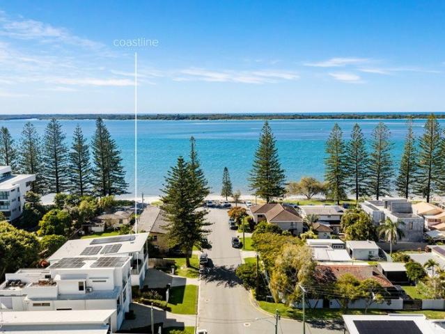 Timeless Coastal Living in the Heart of Hollywell